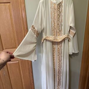 Elegant Embroidered White Kaftan